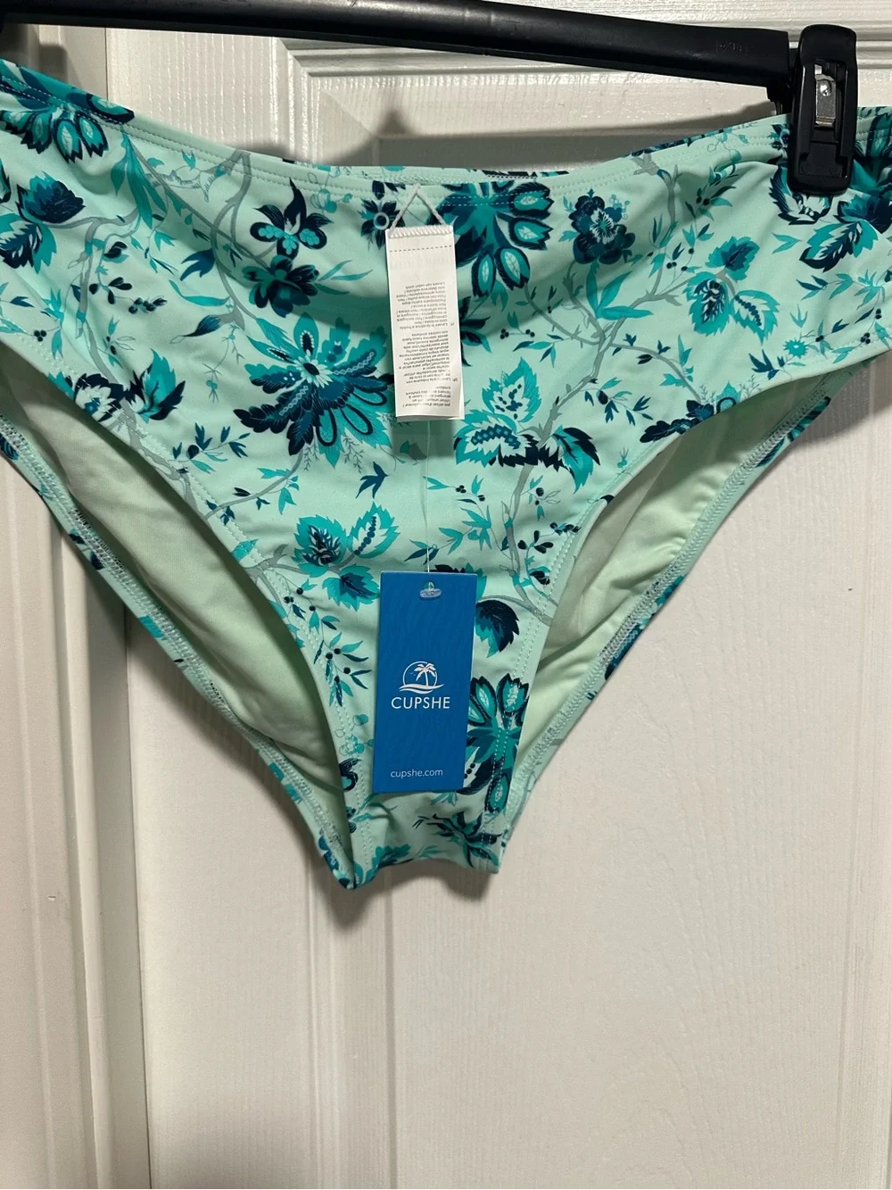 NWT Cupshe Earthly Aruba Flower Bikini Set
